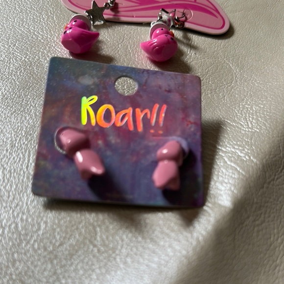 Heart-Shaped Pink Dangle Jewelry Earrings - Picture 4 of 4